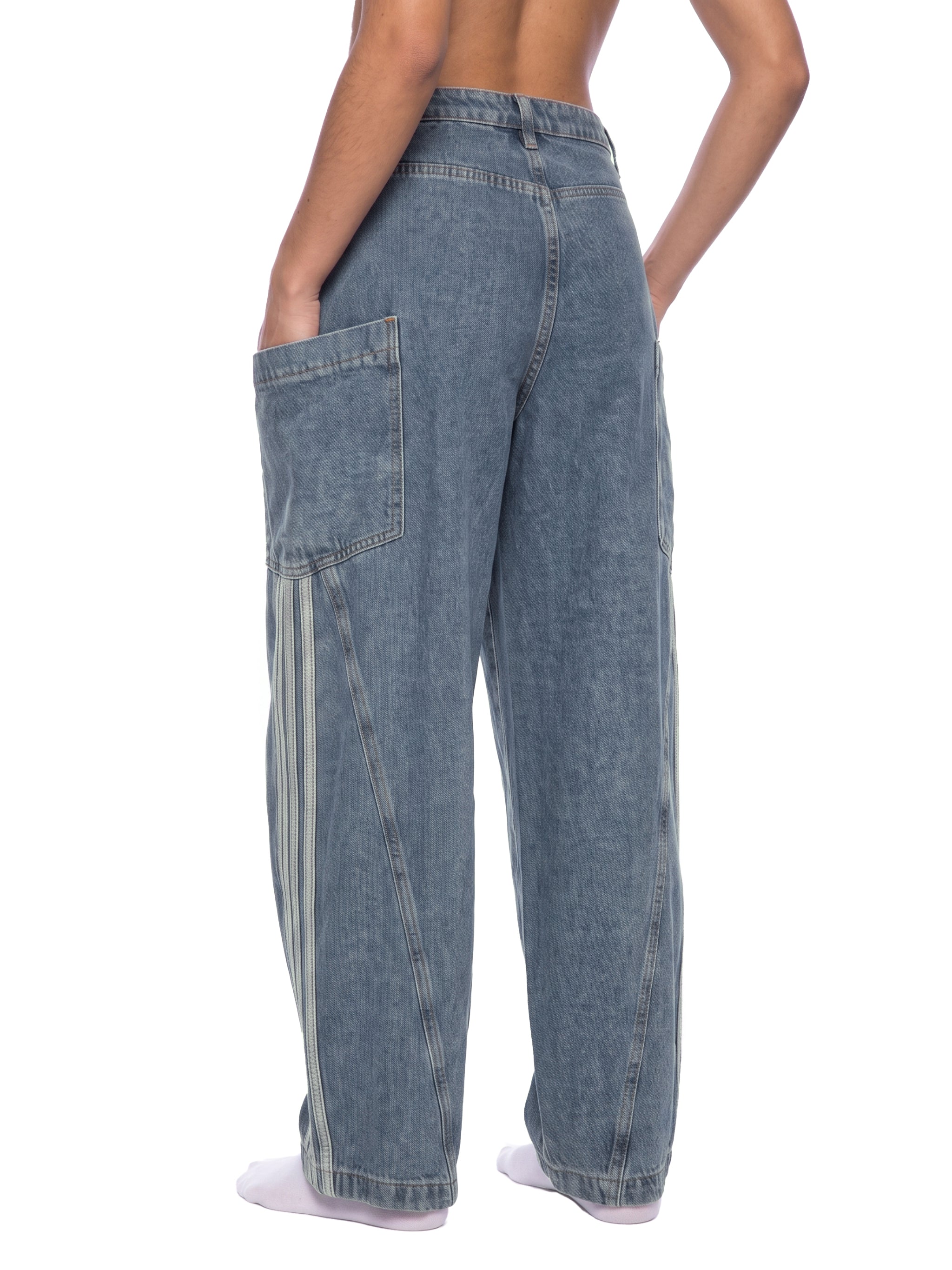 womens,women,jeans,denim,colors,blue,black,urban,street,comfort,city,original,logo,artistic,operations,girls,teen,teenager,gift